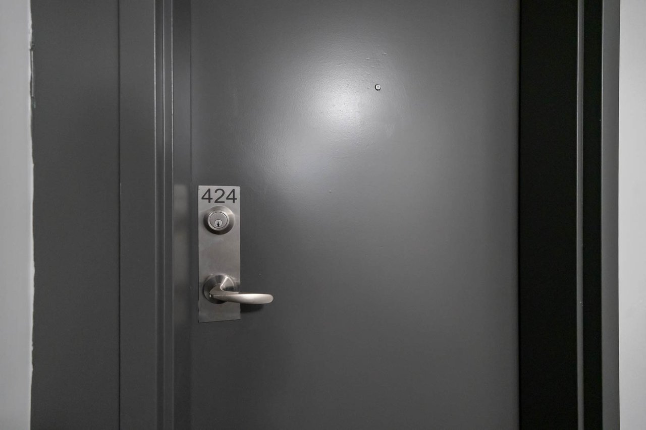 424-3560 St Clair Ave E