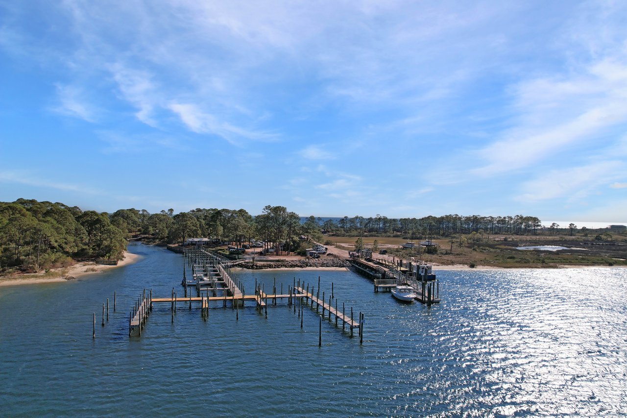 carrabelle, florida dock on dog island