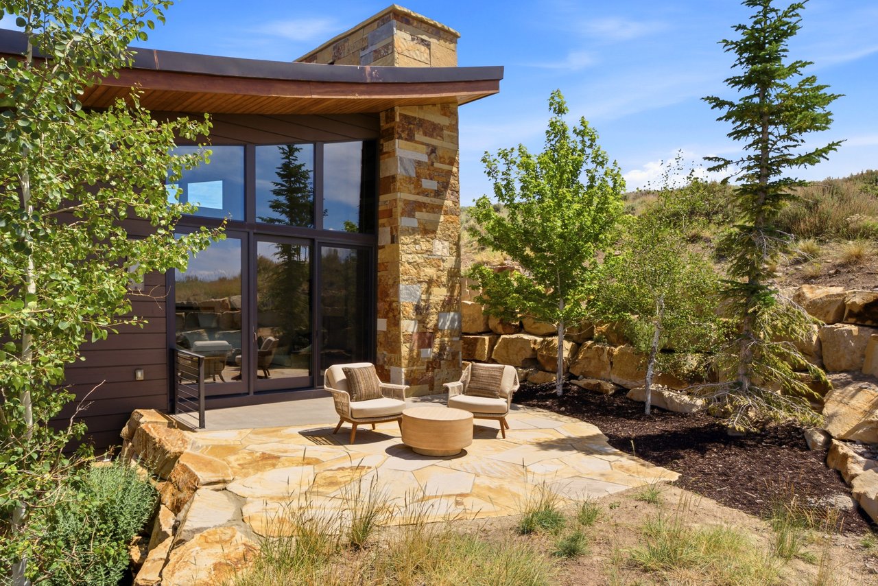 Top-of-Promontory Architectural Estate — Furnished & Turnkey - Front-Row Mountain Views