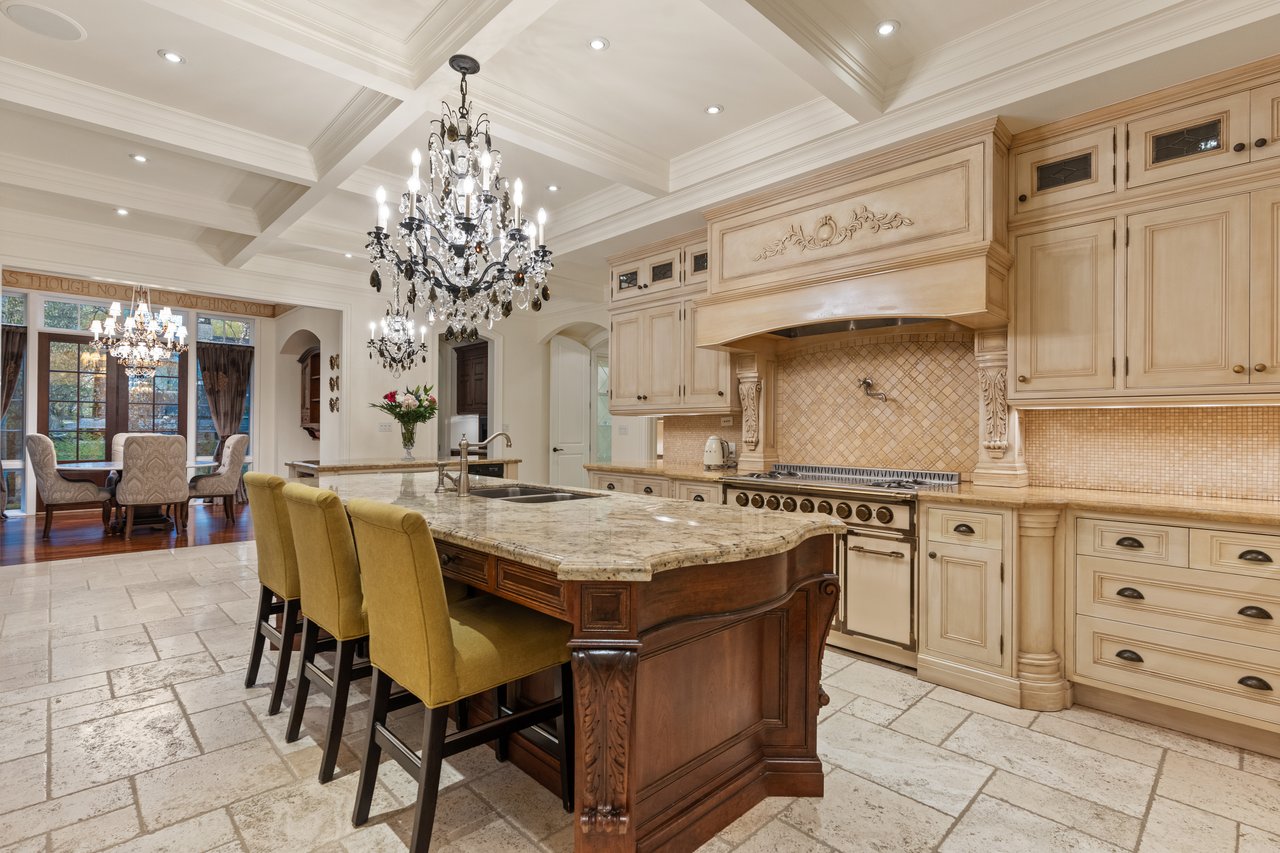 1081 Argyle Drive, Oakville