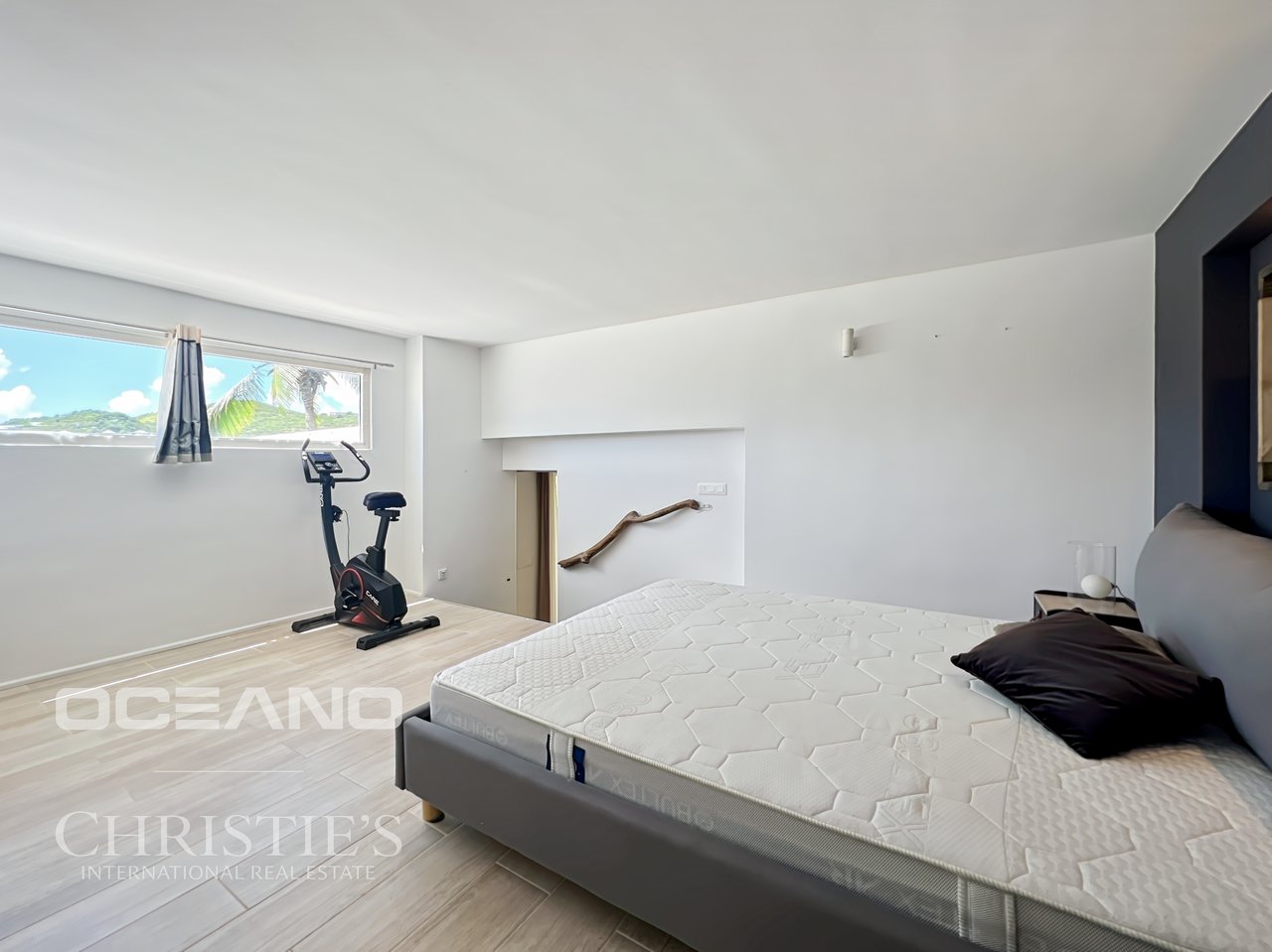 3 BEDROOMS - LARGE GARDEN - CUL DE SAC