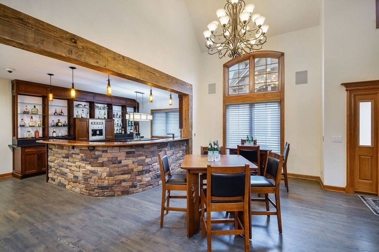 Luxury Townhome in Mackenzie Place Wheaton | 2009 MacKenzie Pl Unit 2009