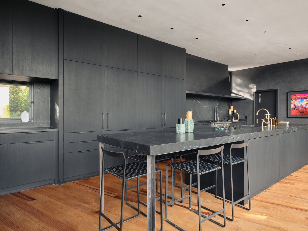 STRATFORD HILLS ARCHITECTURAL LANDMARK