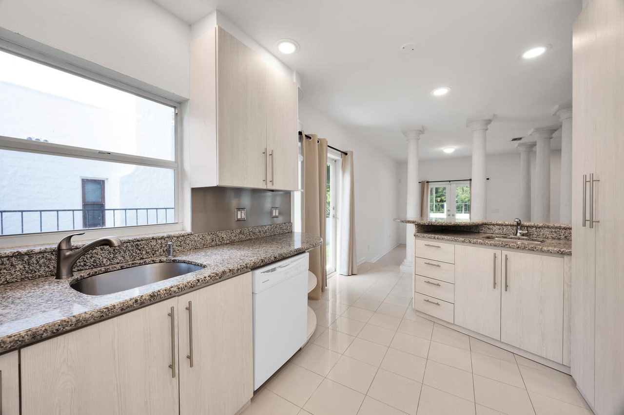 Art Deco Gem in Coral Gables
