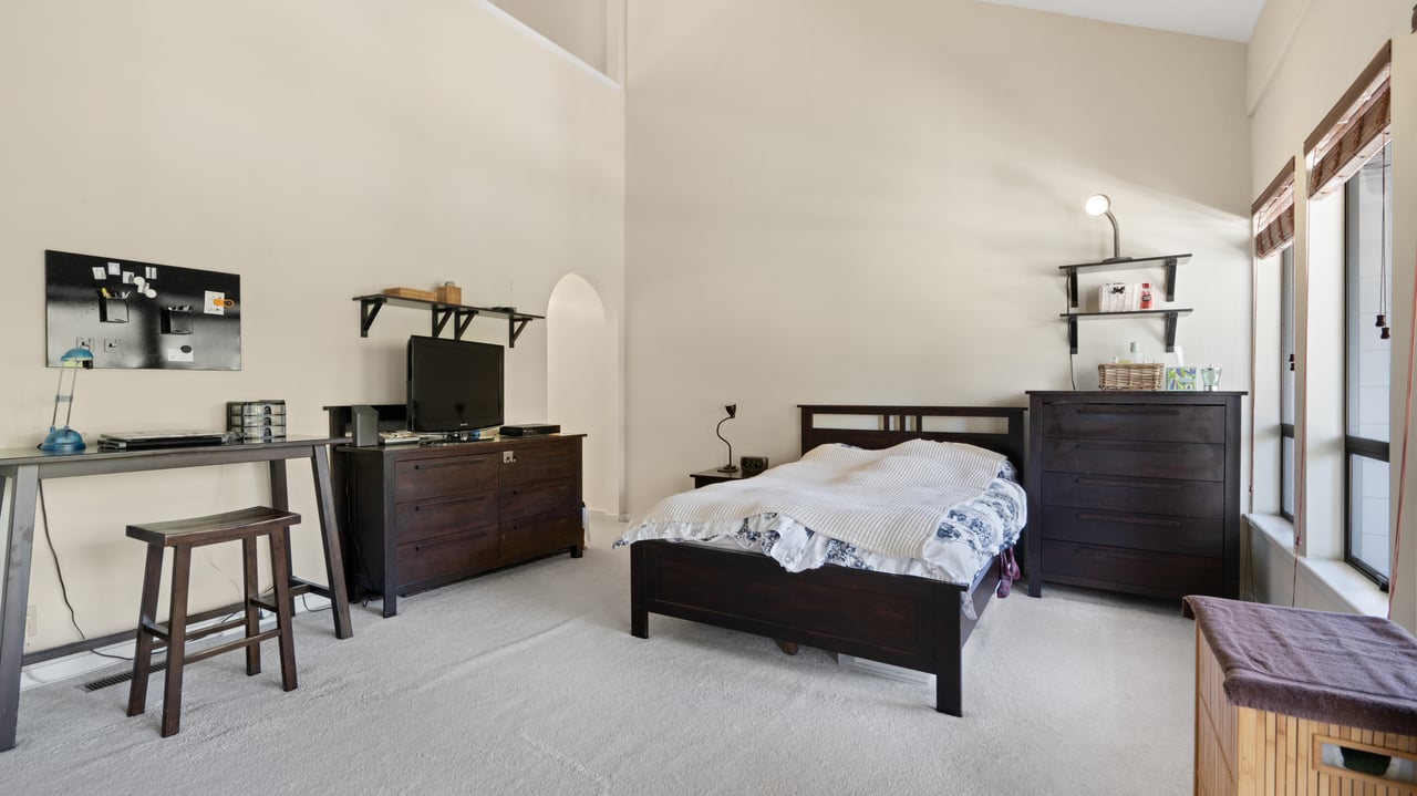 Private Listing