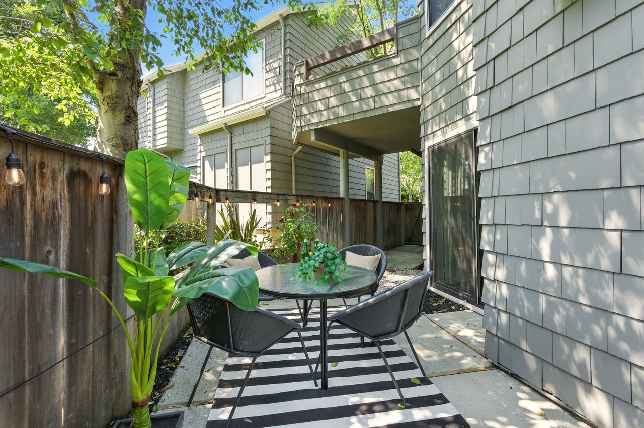 892 Wharfside Road