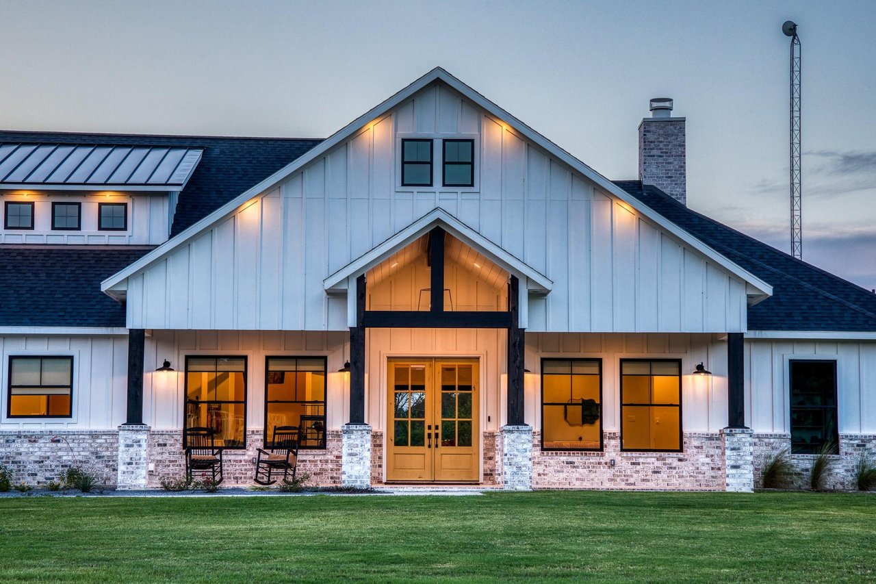 4299 Eli Rd Bellville, Texas 77418