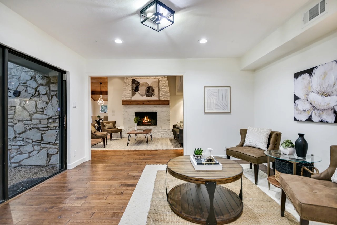 Golf Course Grandeur - 9112 Balcones Club Drive