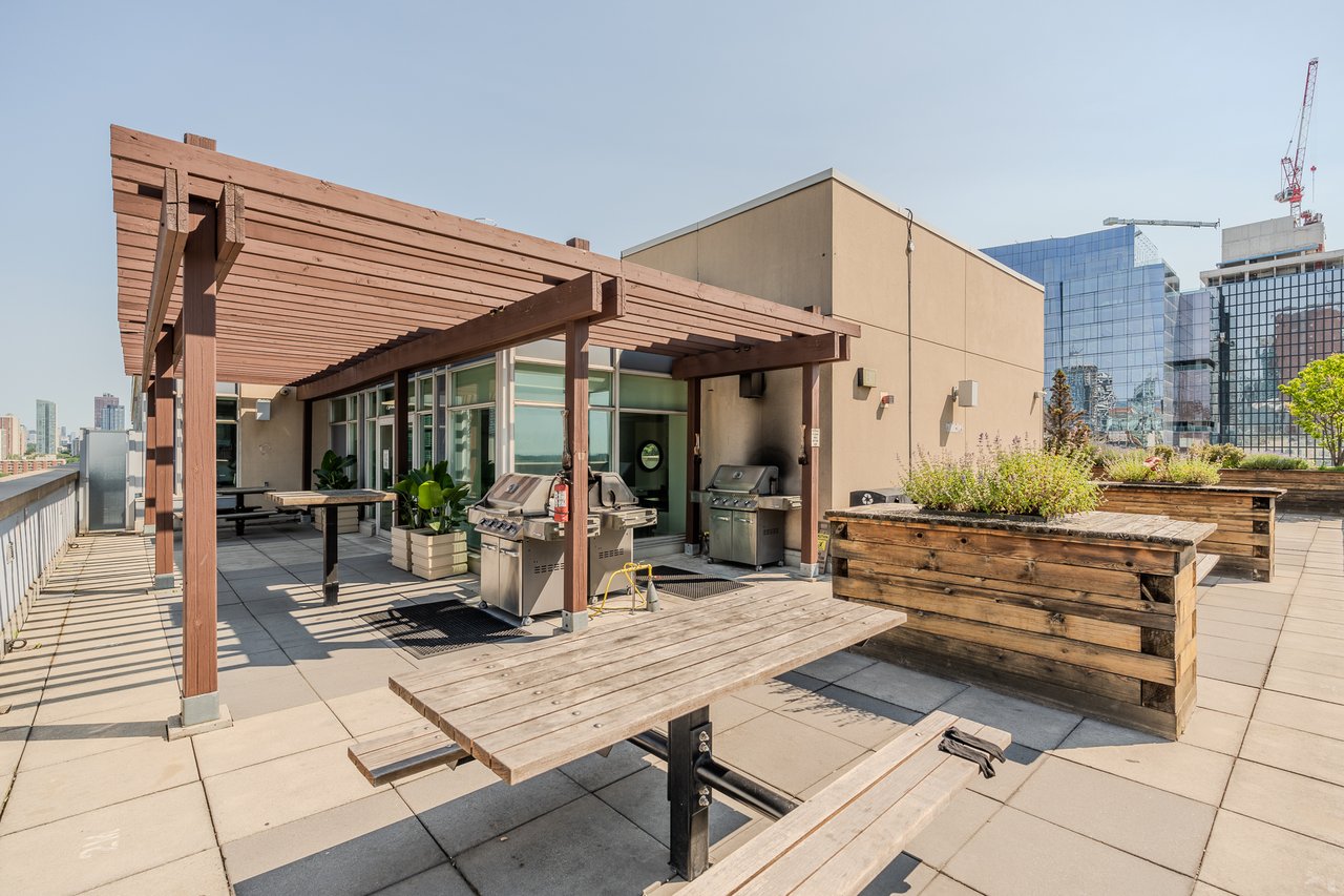 1220-230 King Street E