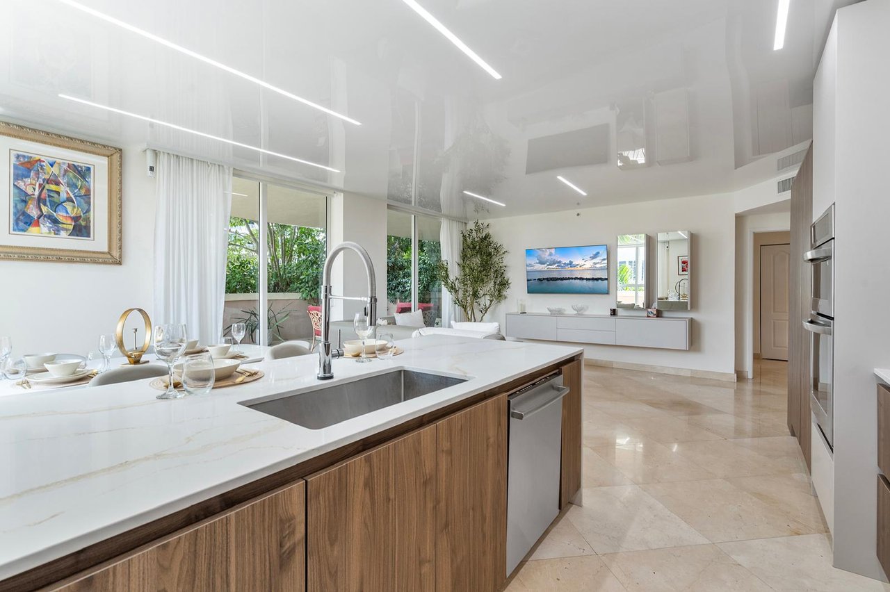 King David Short-Term Rental | Prime Location