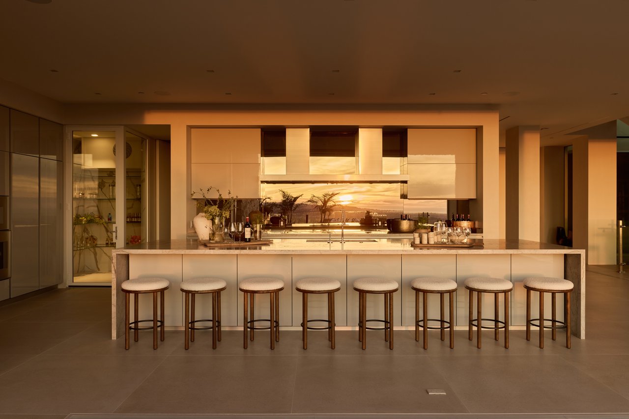 1615 Blue Jay Way, Bird Streets