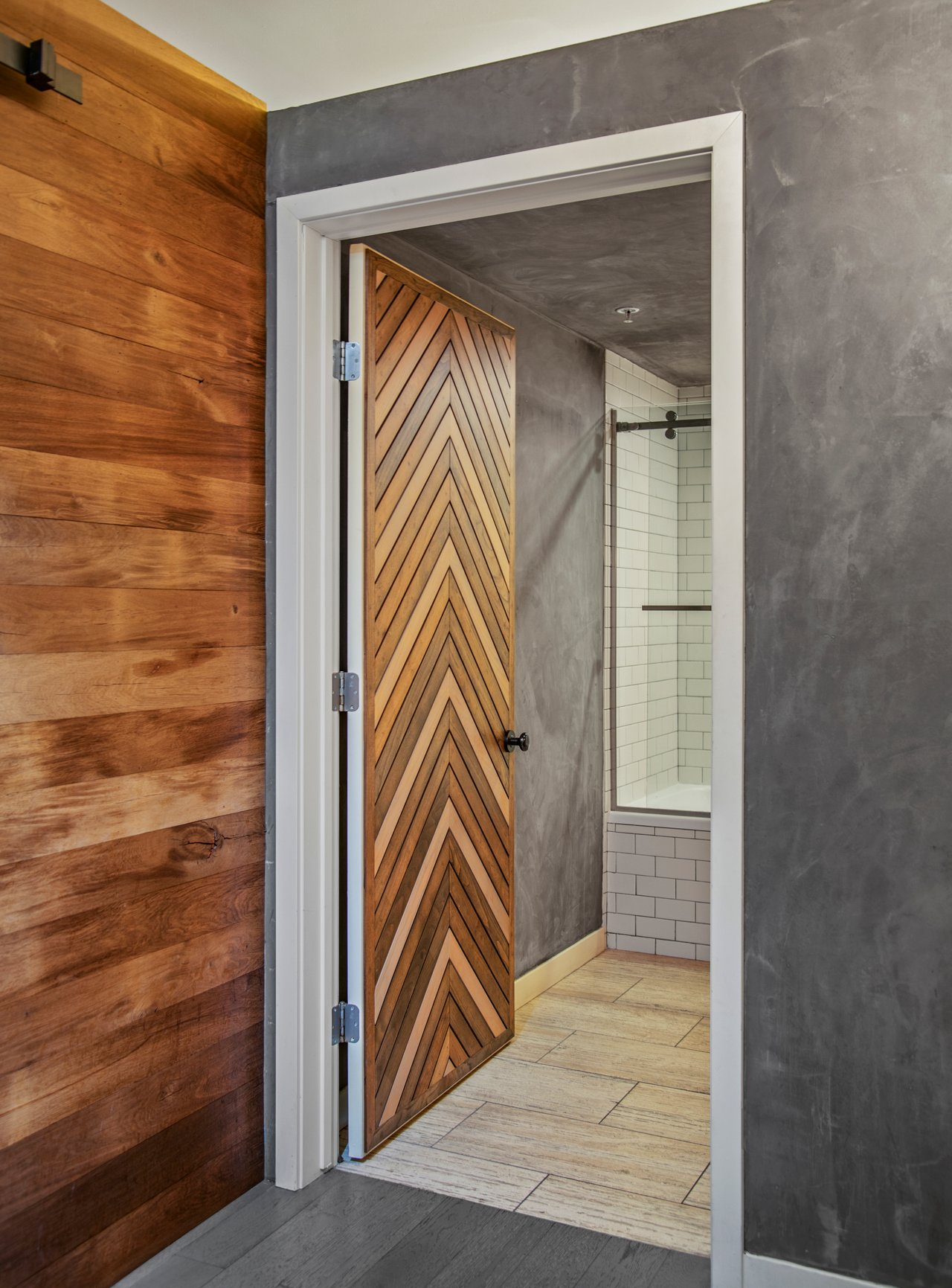 527 Molino St Unit: 202