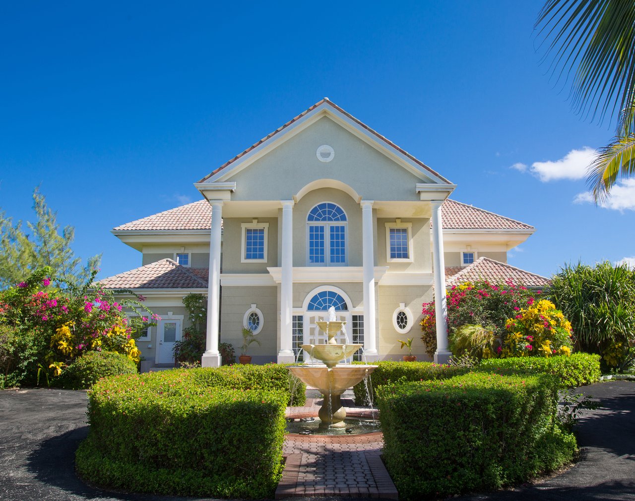 Beach Front Property With Spectacular Views of the Northern Caribbean Sea