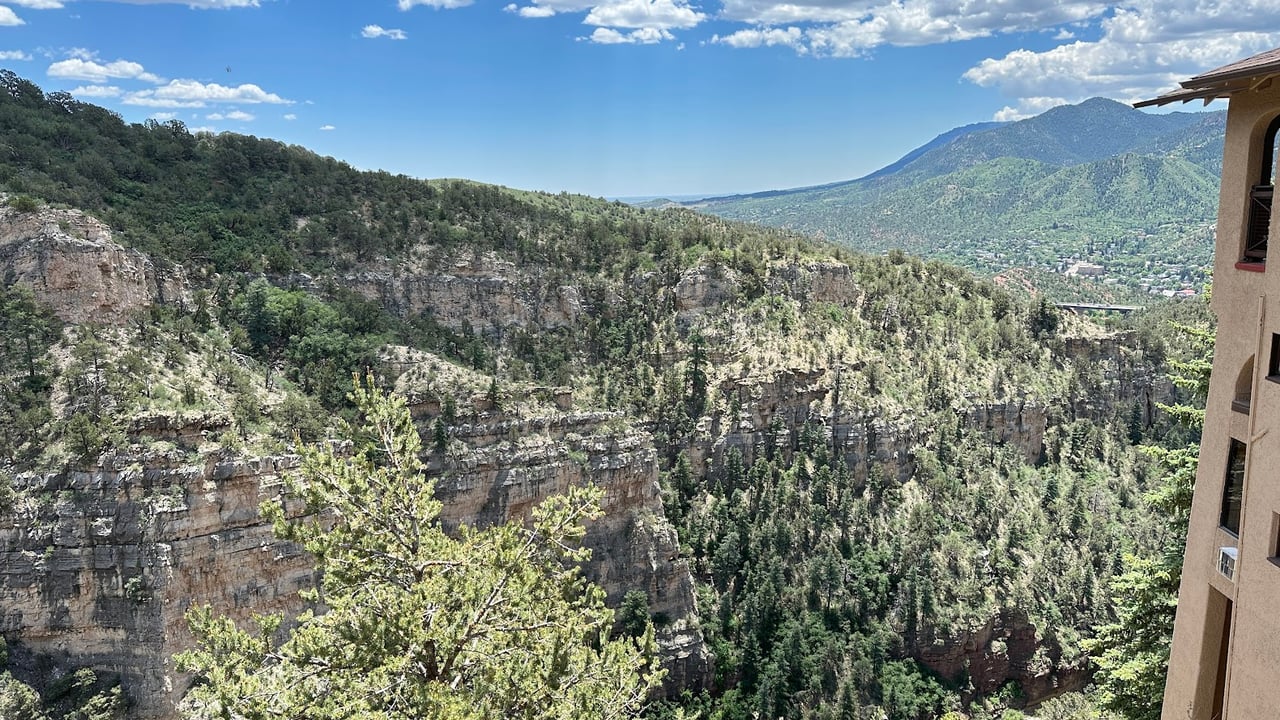 Exploring Cave of the Winds: Colorado’s Underground Adventure