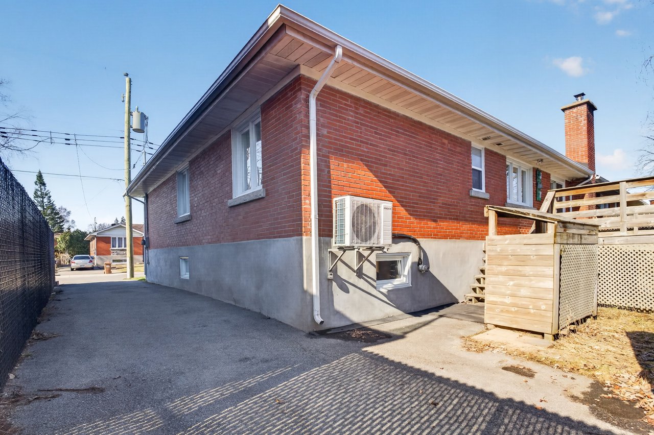   Maison à Côte St-Luc - Côte St-Luc House For Sale