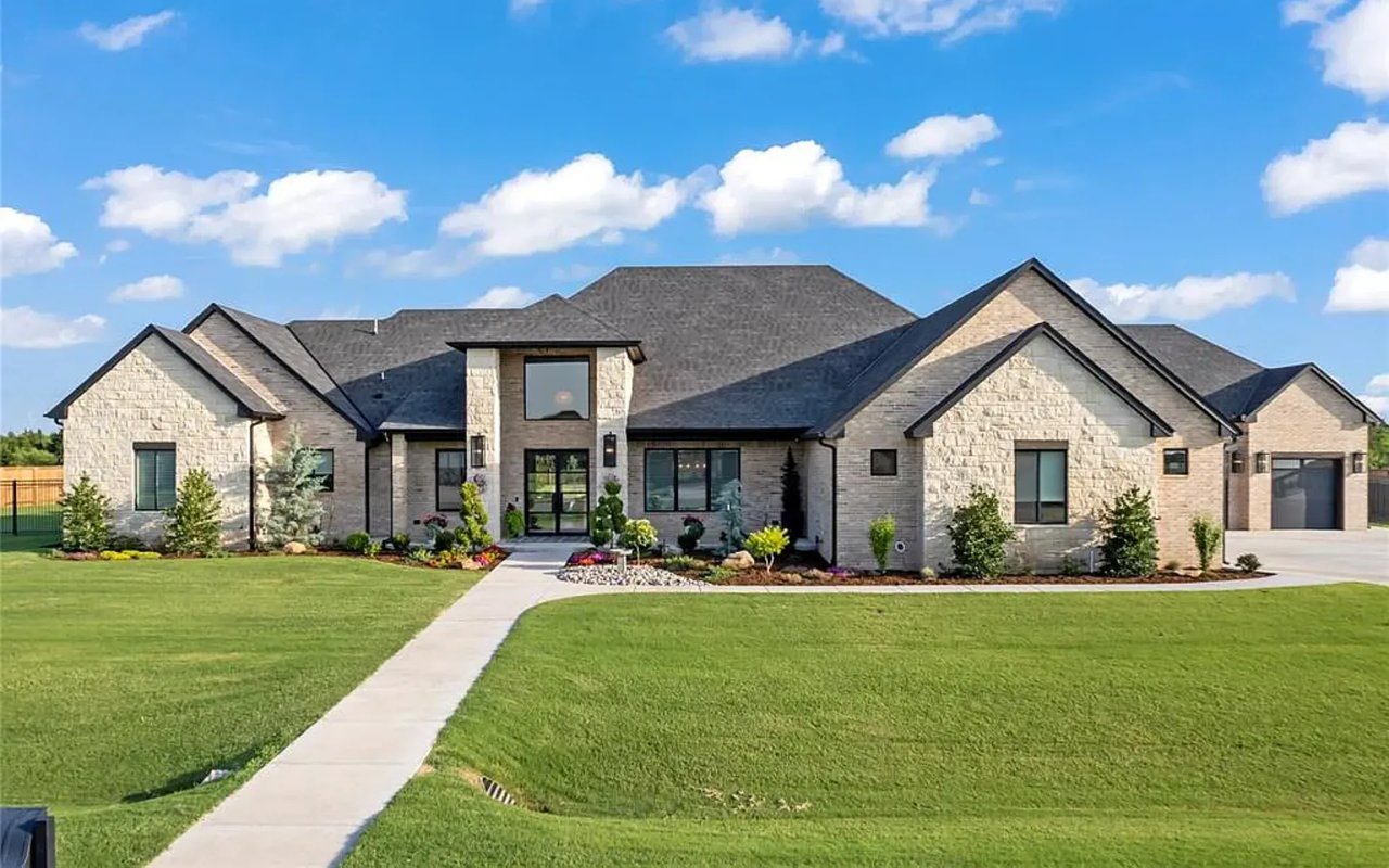 2392 NW 220th Ter