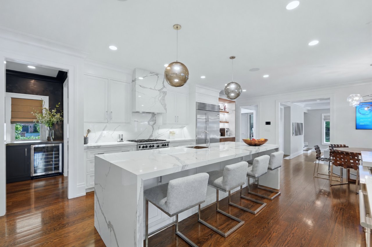 221 Churchill Rd