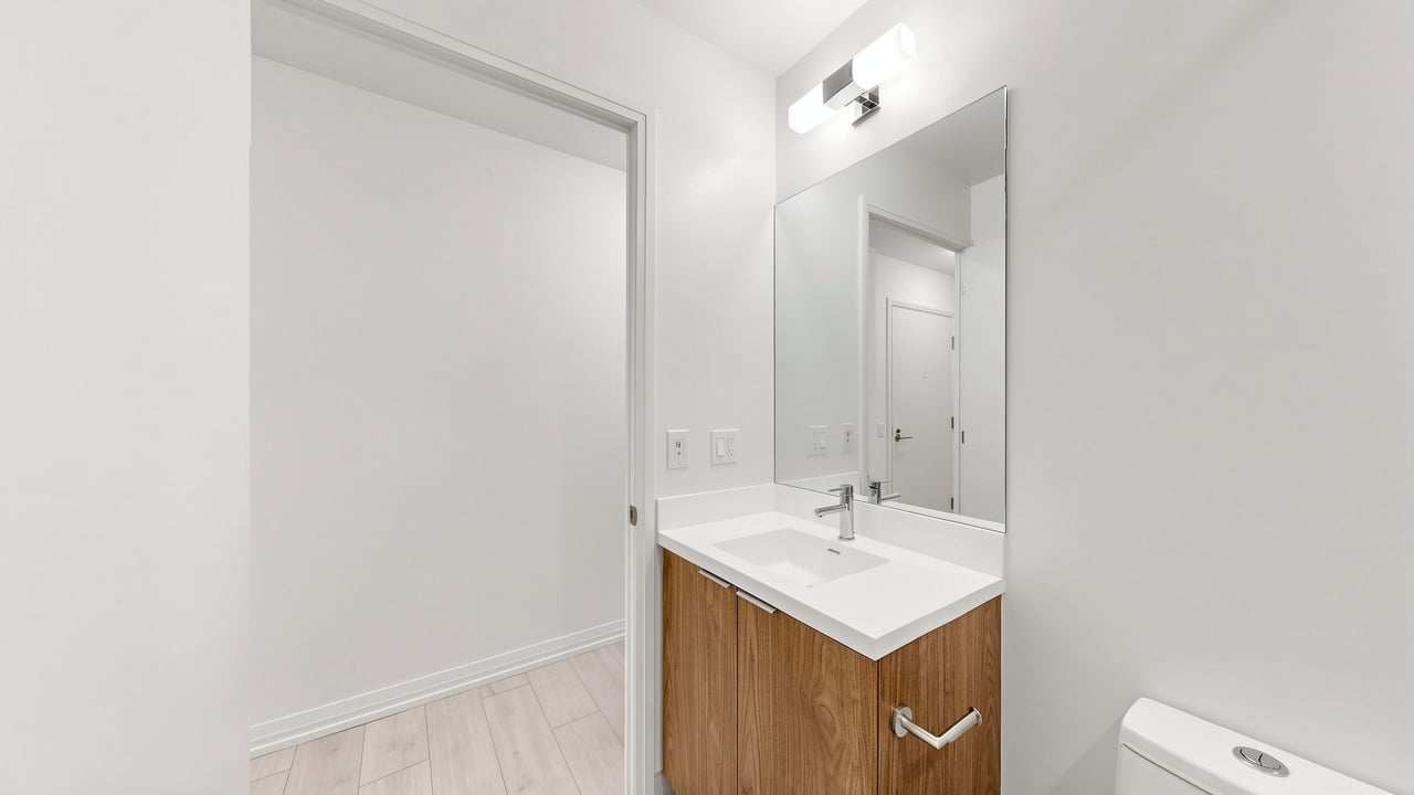 Luxury King West Residence