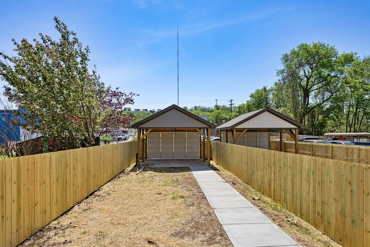 Charlotte Park Multi-Unit Residential