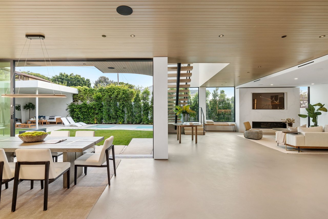 3041 Mountain View