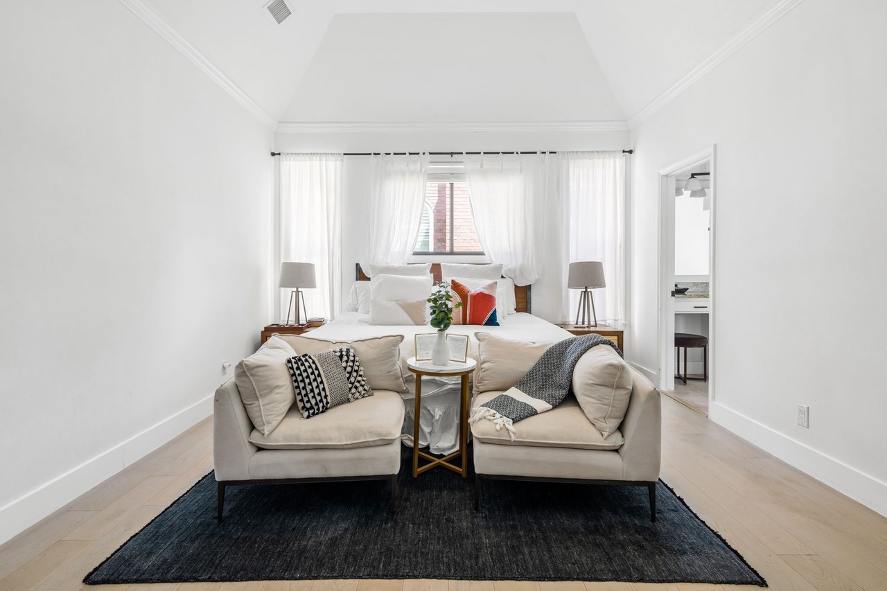 7302 Anaqua Dr