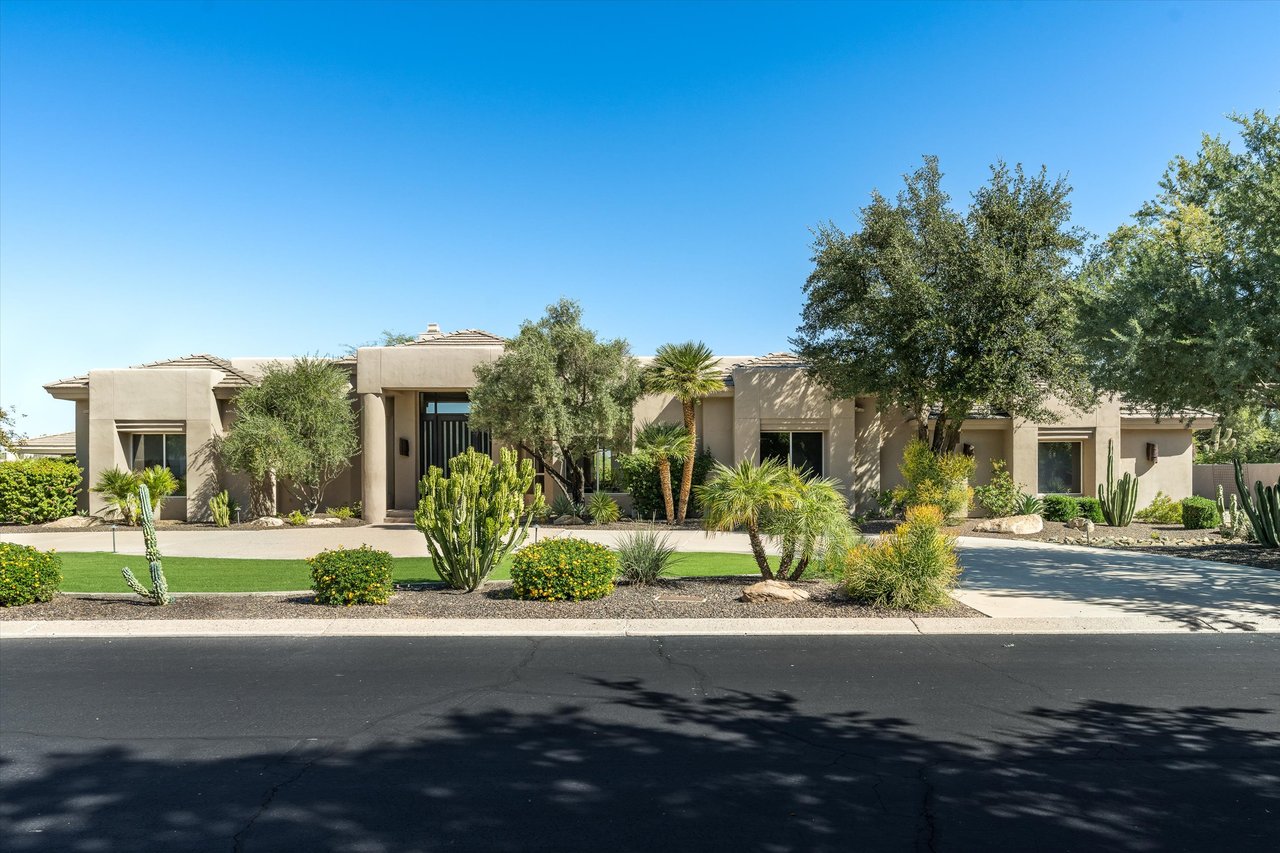 7124 E FOOTHILL Drive