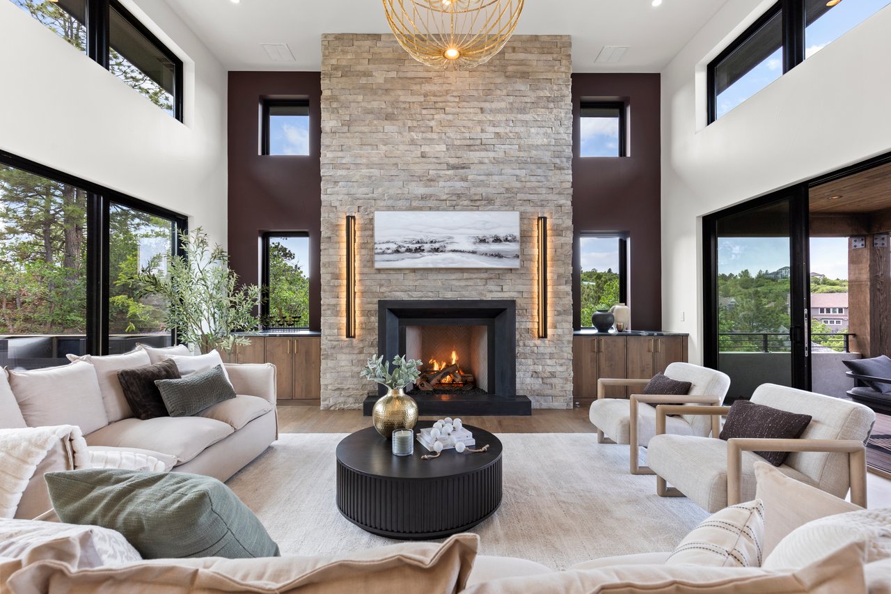 2783 Hawk Point 