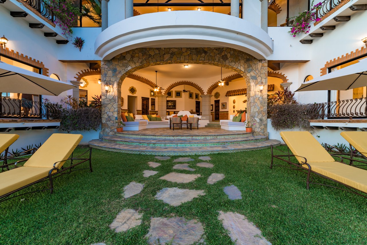 5 Bedroom, Single Family Home, Villa Encantada 