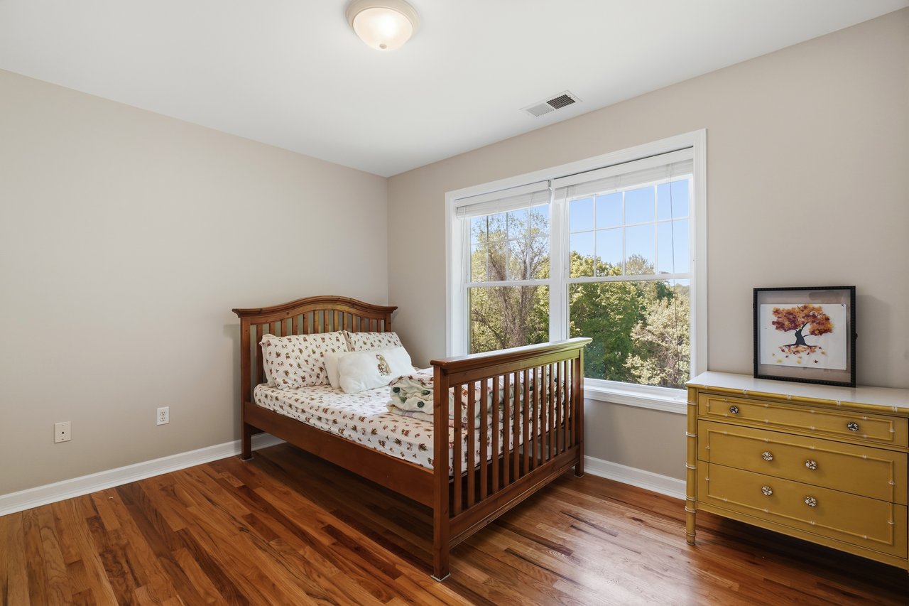 24 Bedford Avenue