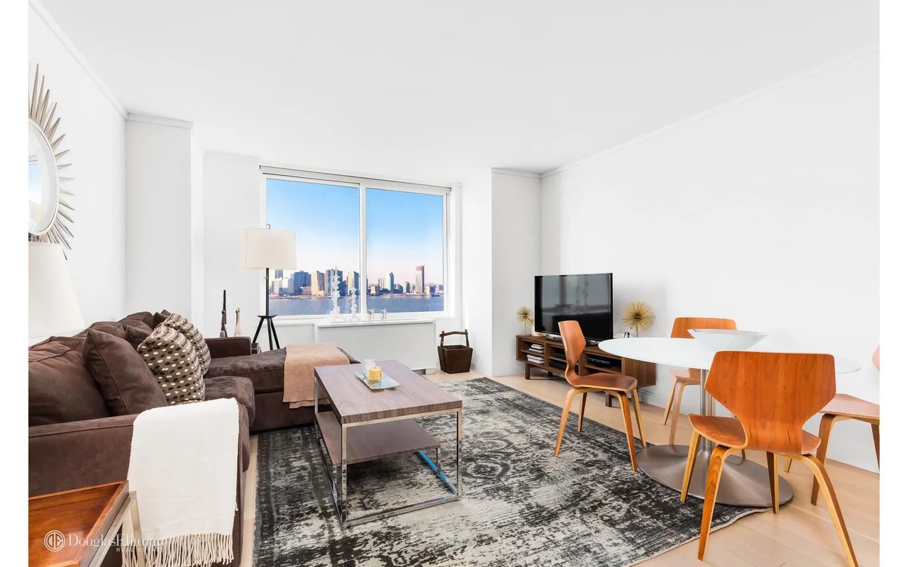 212 Warren St, #14G