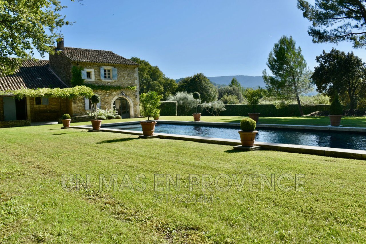 Beautiful Home in Provence with Garden and Pool