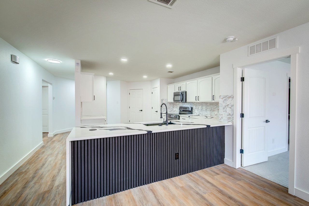 2023 Lake Trail Dr.