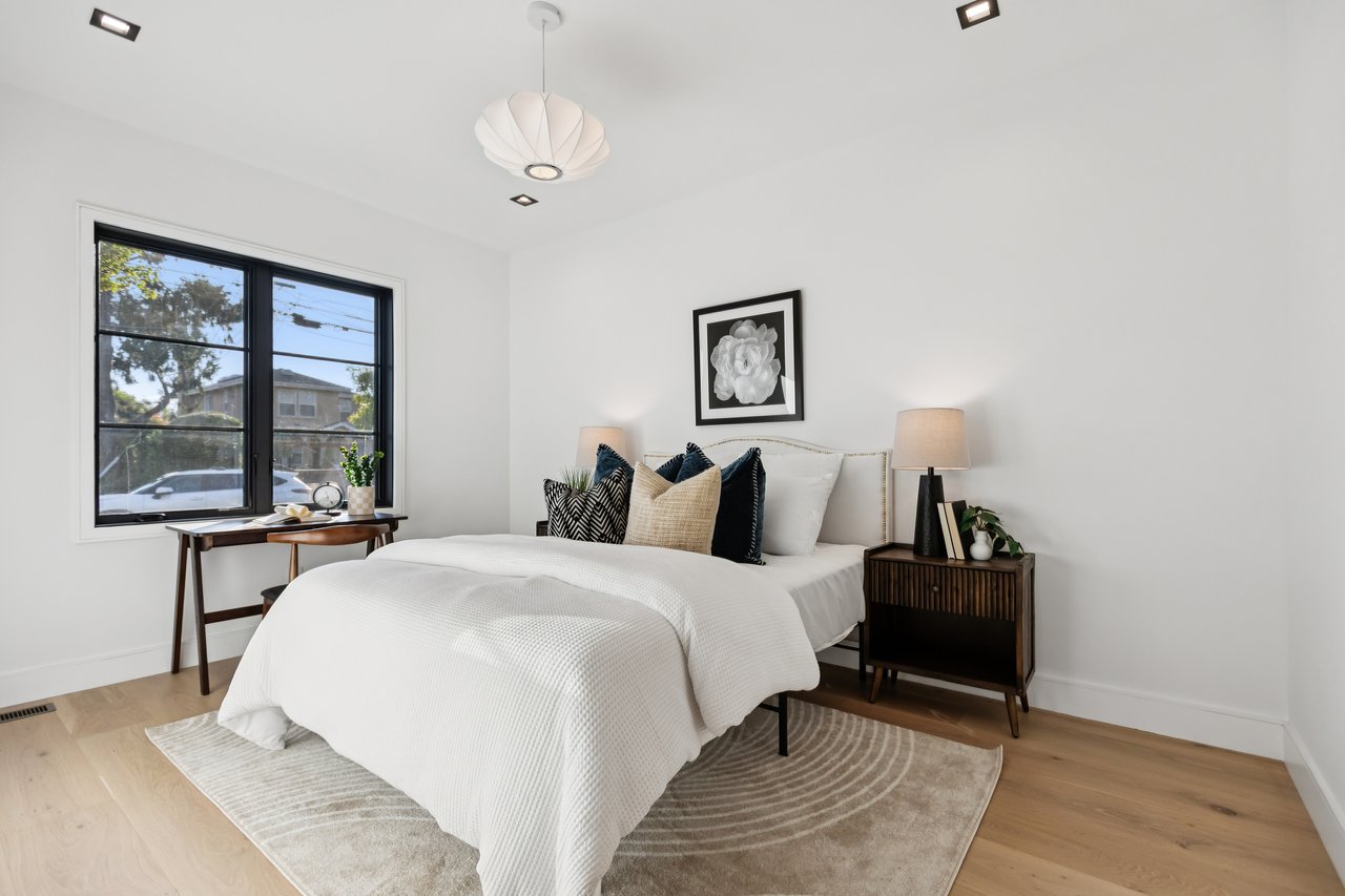 10 Channing Rd, Burlingame