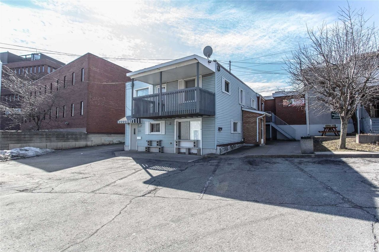 135-137 Queenston Street