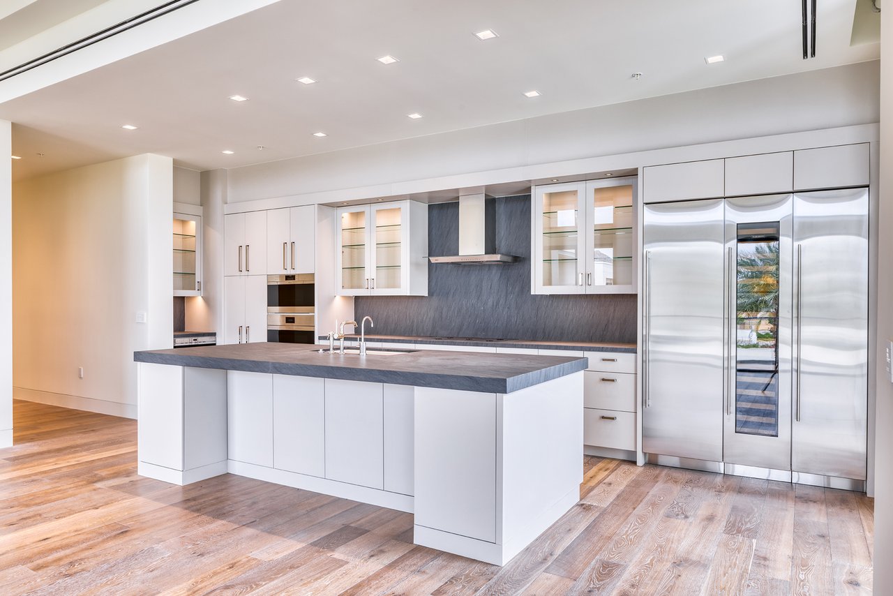 6587 N PALMERAIE Boulevard, 3006