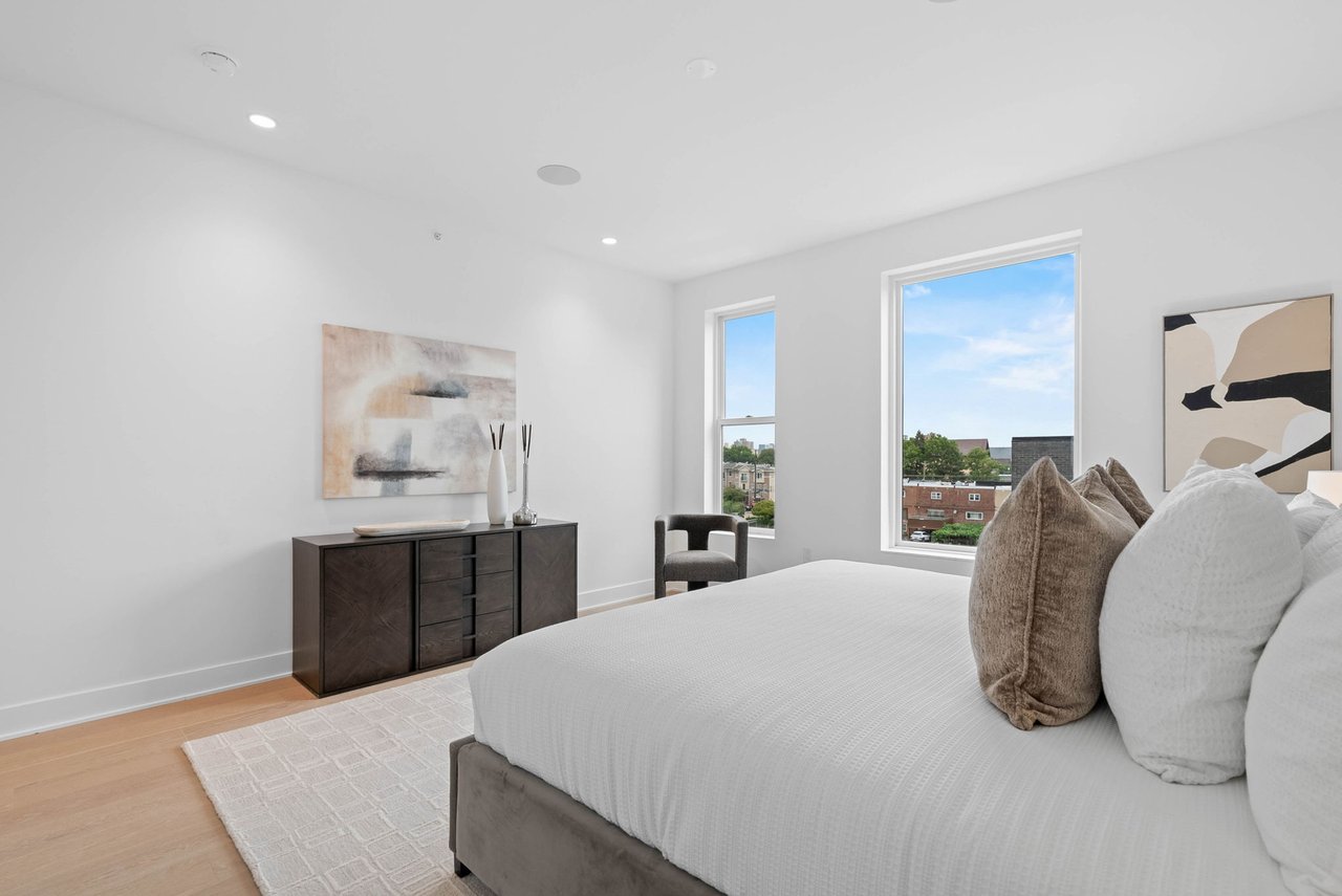 656 Fairmount Ave, Philadelphia, PA 19123