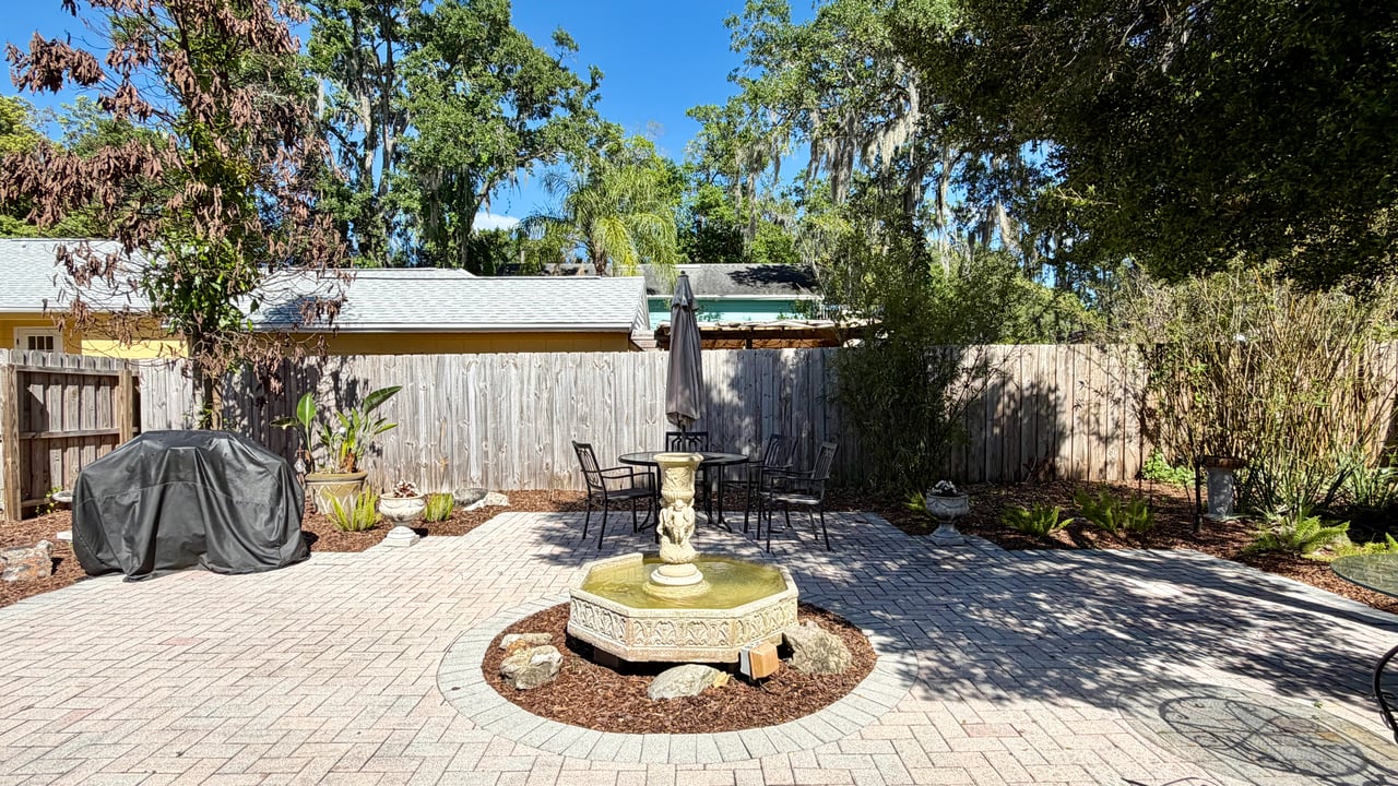 Charming 1925 Bungalow with Guesthouse in Orlando's Colonialtown