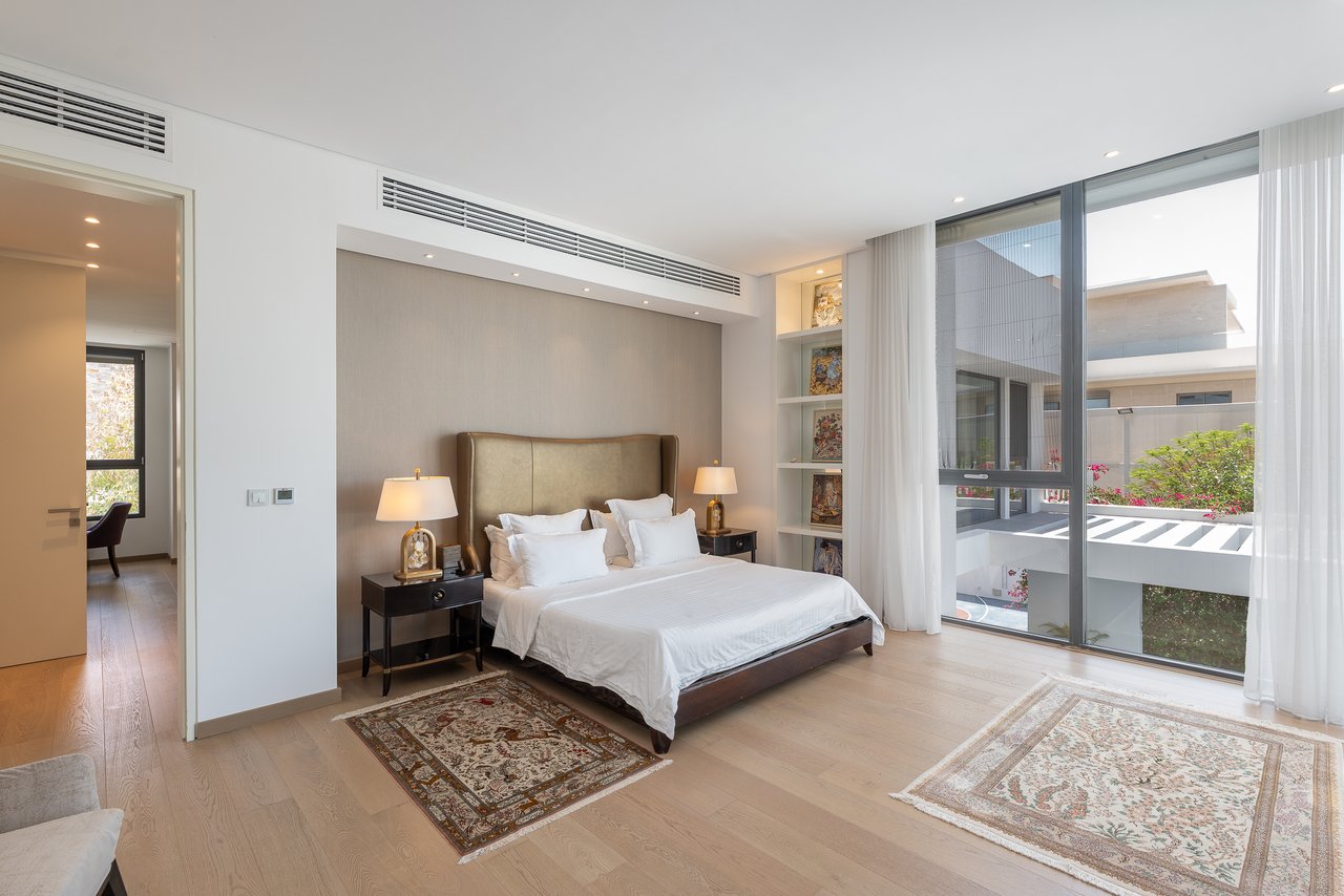 Umm Al Sheif Villa