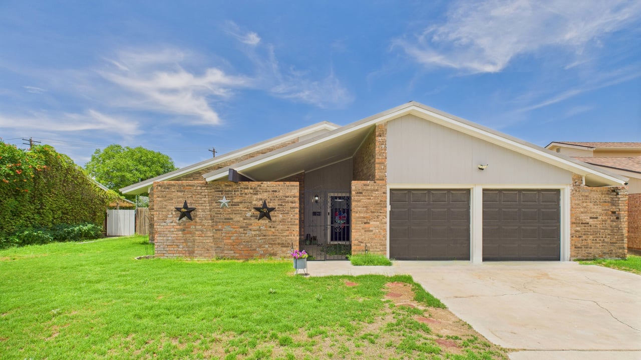2105 Wyoming Ave