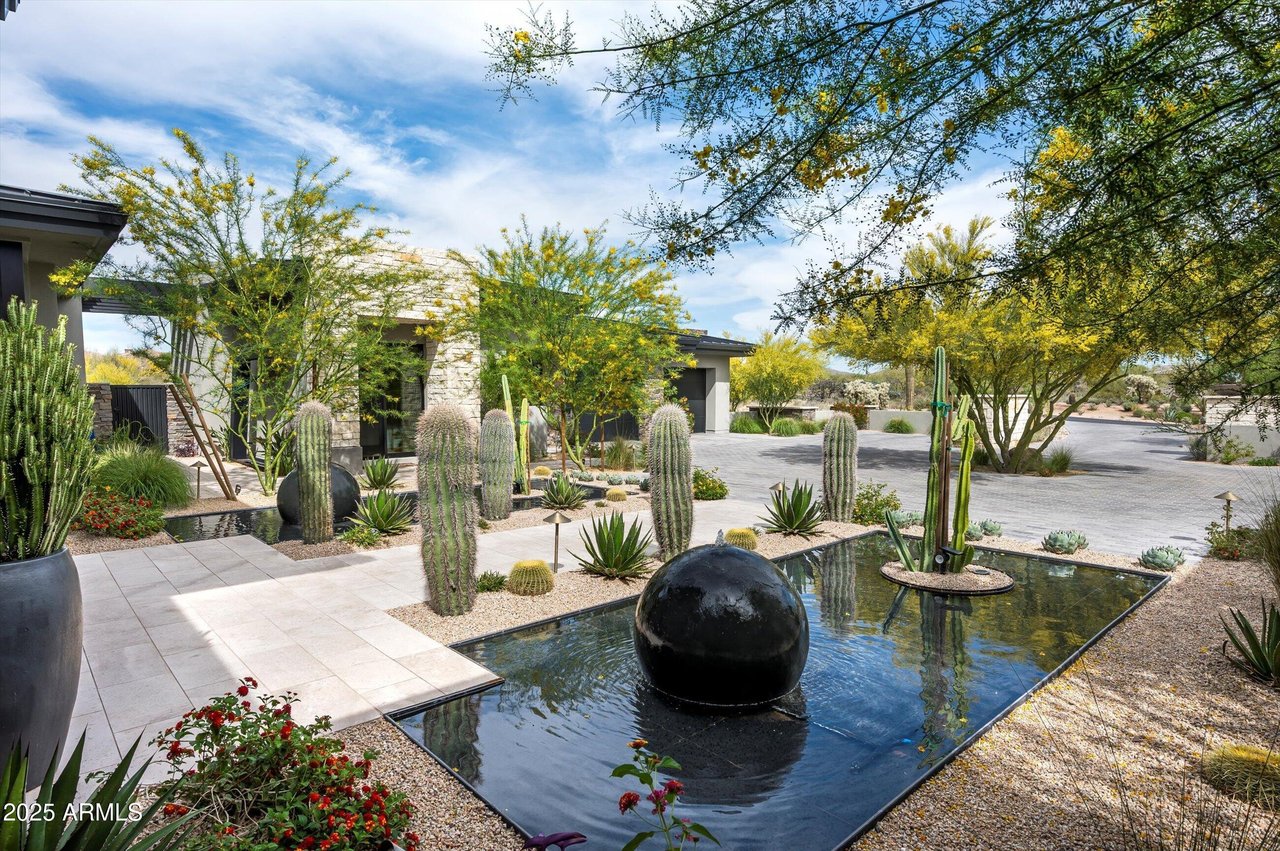 8328 E WHISPER ROCK TRL