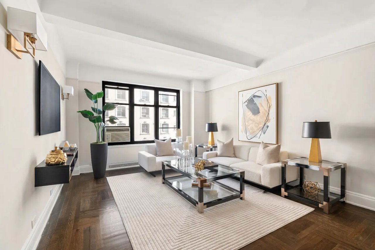 Homes for Sale in Manhattan and Brooklyn