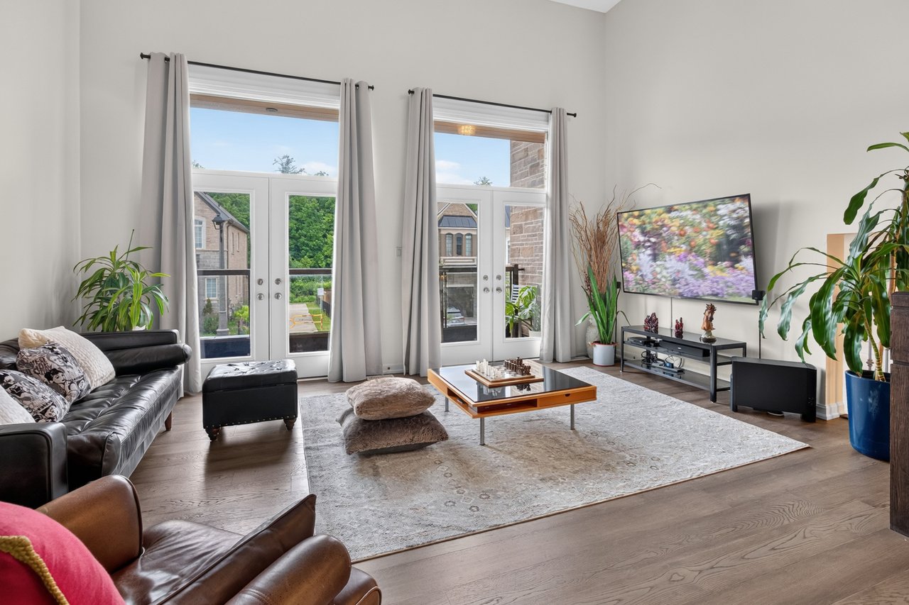 3364 Vernon Powell Drive, Oakville