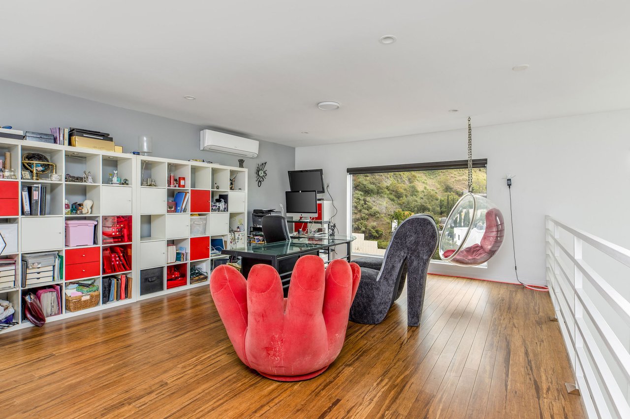 2350 San Marco Dr