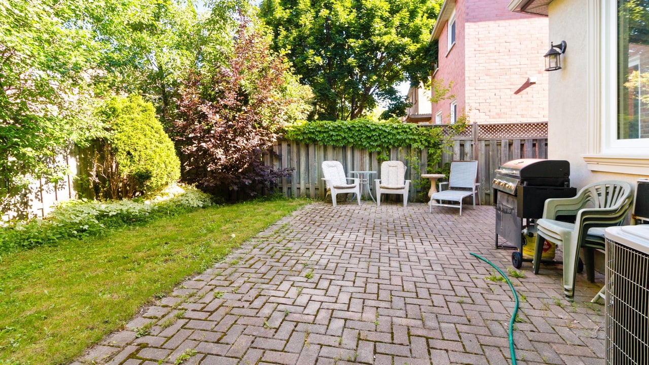 149 Roseborough Crescent