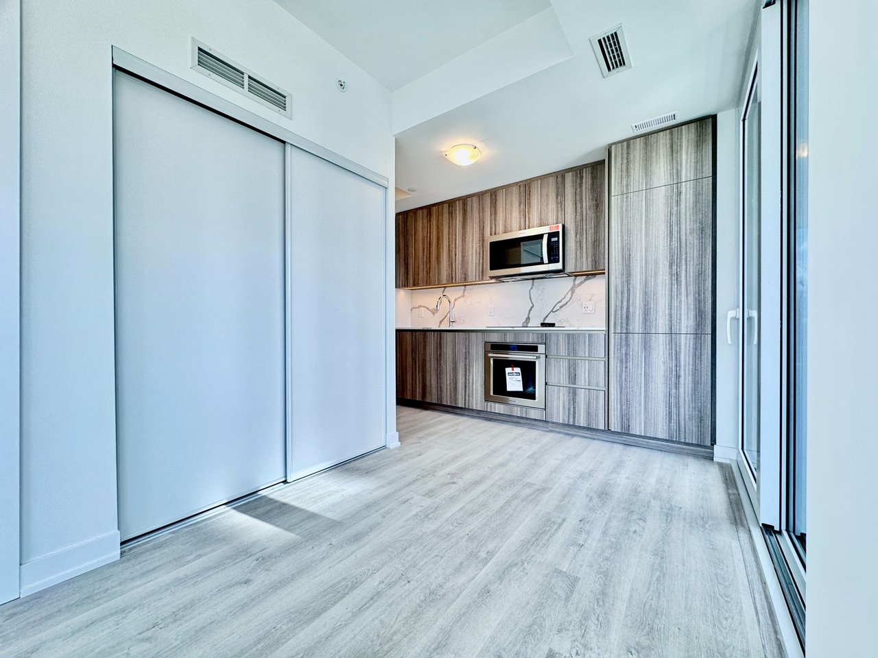 15 Richardson Street Unit: 616