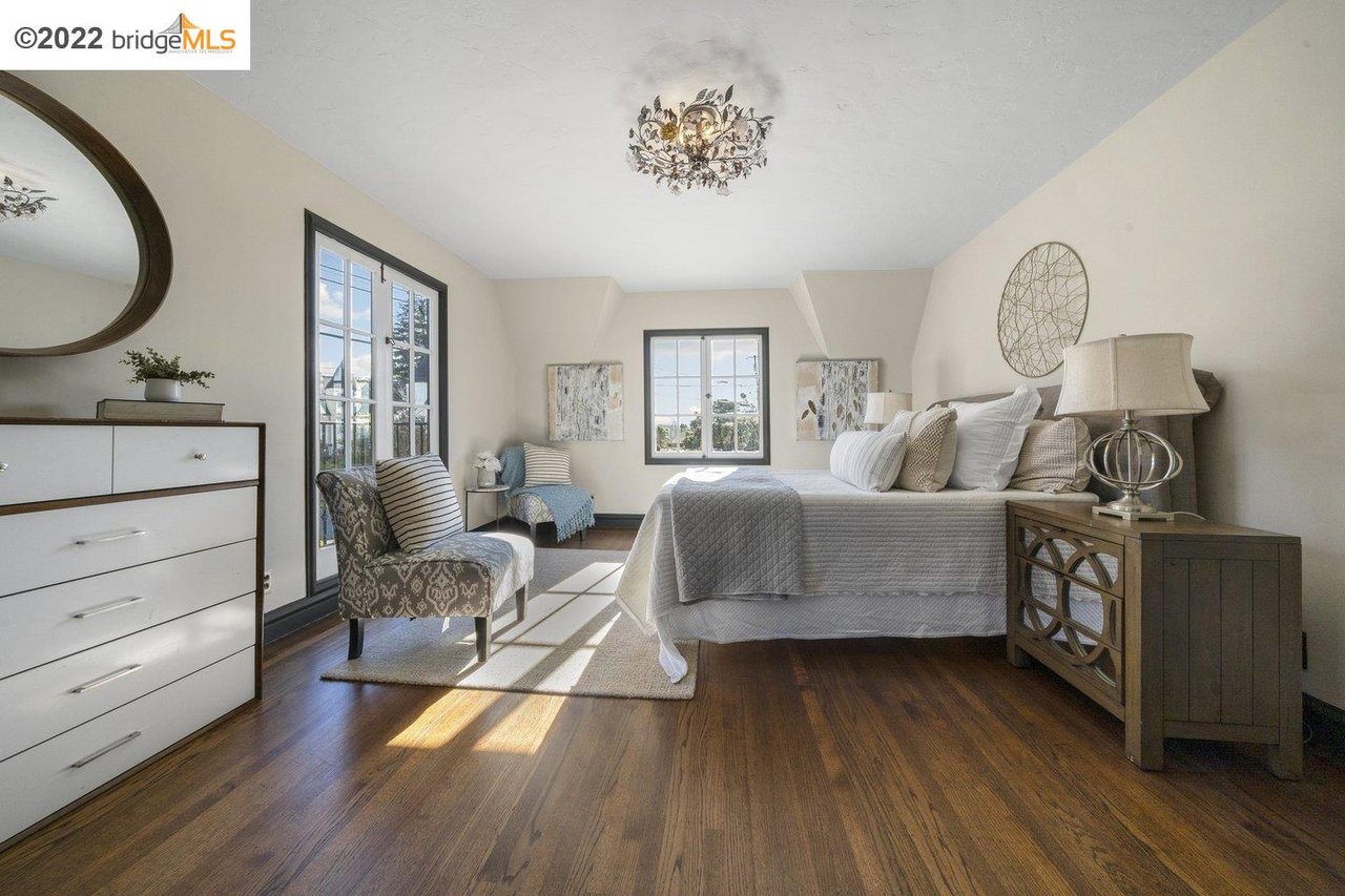 1665 Thousand Oaks Blvd