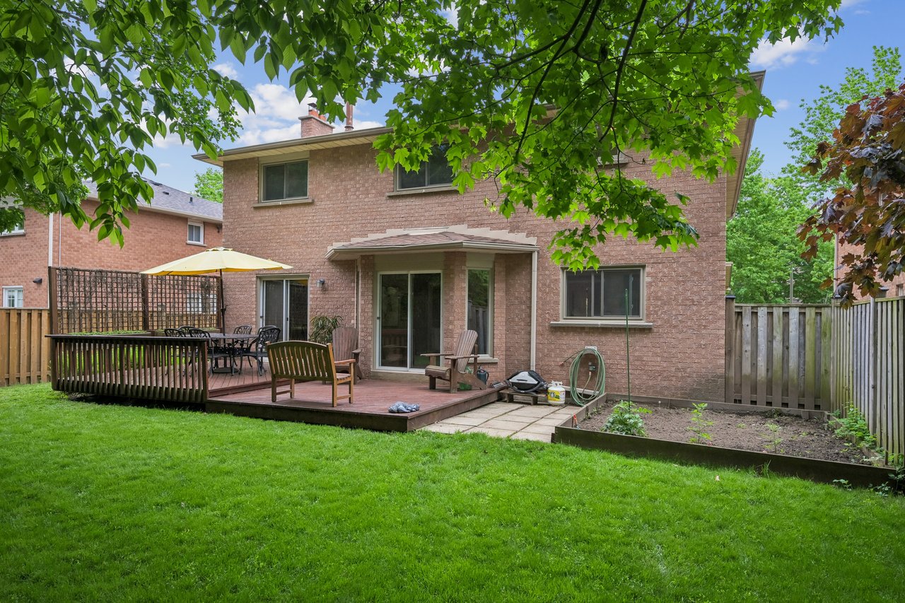 Unbeatable location in Glen Abbey!