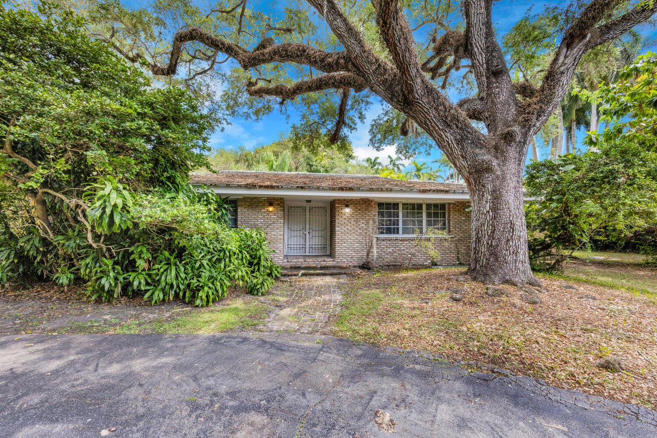 74,052 SQFT Lot in Coconut Grove