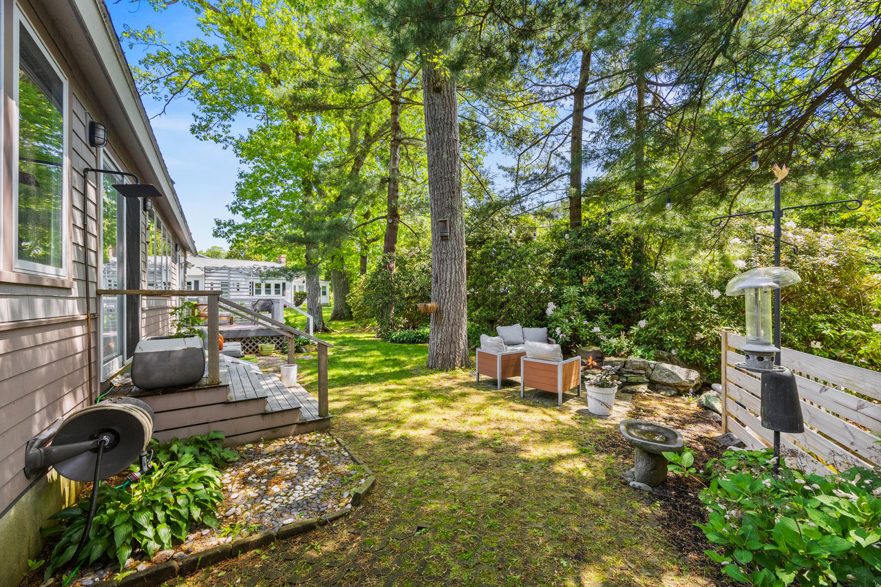1088 Shore Road