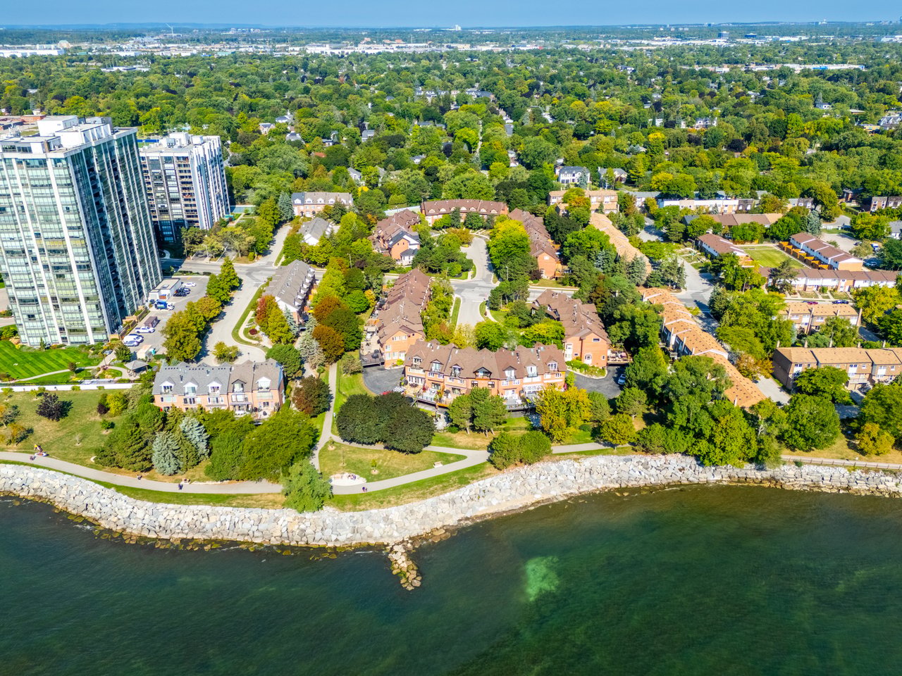 63 Tradewind Drive, Oakville